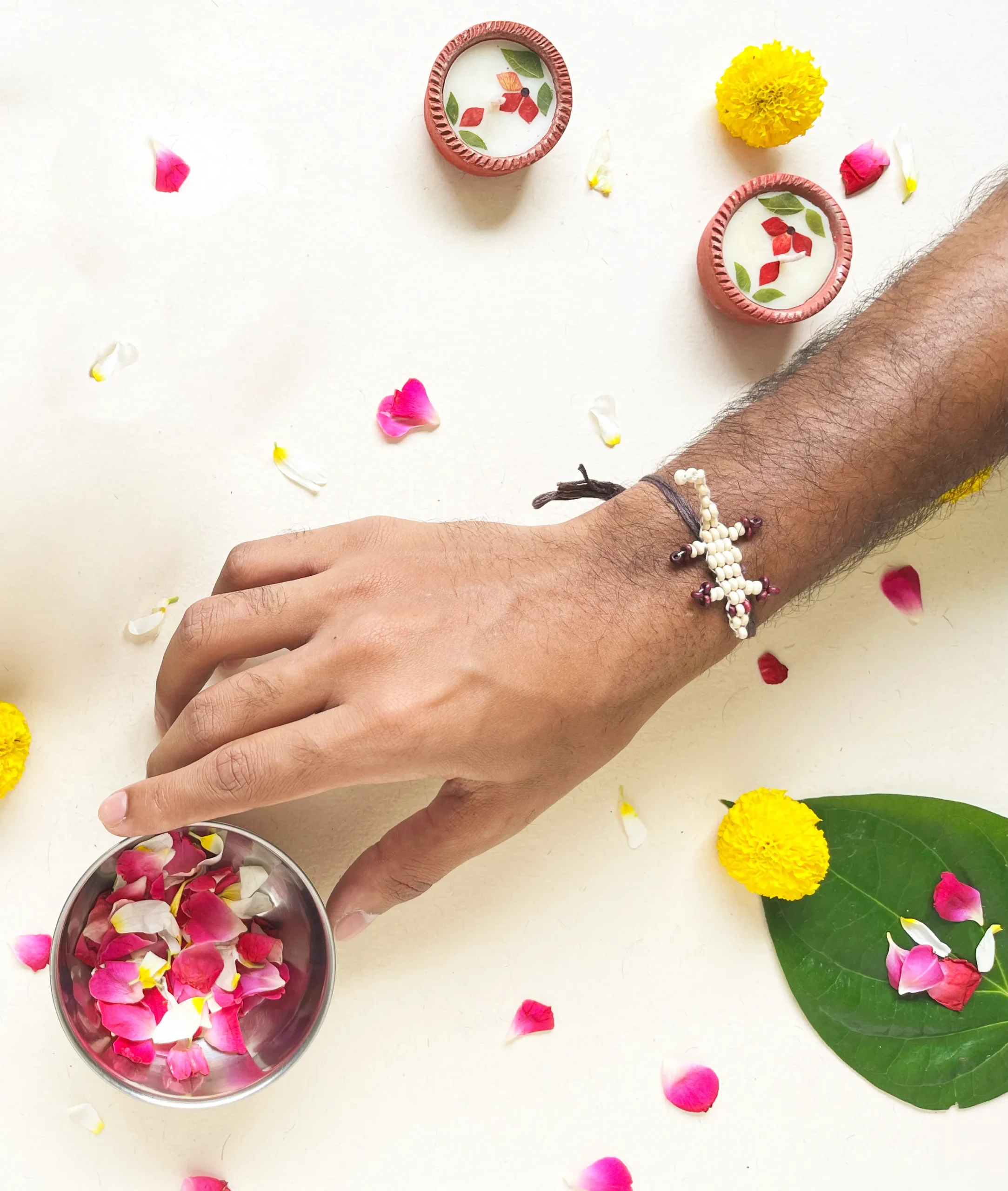 White Chhipkali Rakhi - Image 2